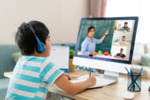 デジタルホワイトボードを使ったオンライン授業を効率的に行う方法